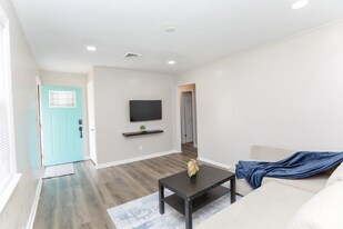 1265 Pall Mall St, Unit A in Norfolk, VA - Building Photo