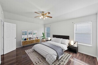 410 Colonial Park Blvd in Austin, TX - Building Photo - Building Photo