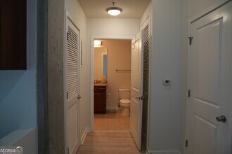 3324 Peachtree Rd NE in Atlanta, GA - Building Photo - Building Photo