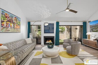 2455 Vía Sonoma in Palm Springs, CA - Building Photo - Building Photo