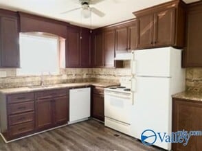 1332 Oshaughnessy Ave NE in Huntsville, AL - Building Photo - Building Photo