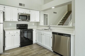 2229 W Ross Ave in Phoenix, AZ - Building Photo - Building Photo