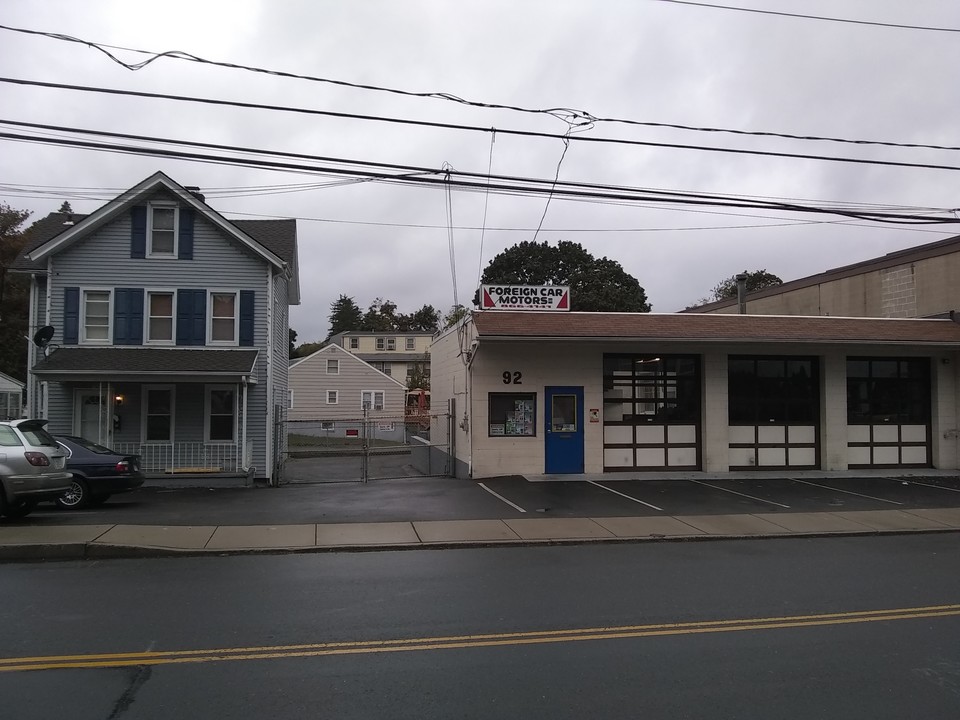 90 Taylor Ave in Norwalk, CT - Building Photo