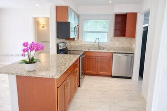 1104 E Jasmine Rd in Lehigh Acres, FL - Building Photo - Building Photo