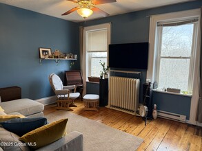 4 Lawrence St in Rensselaer, NY - Building Photo - Building Photo