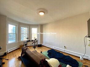 1572 Tremont St, Unit 2 in Boston, MA - Building Photo - Building Photo