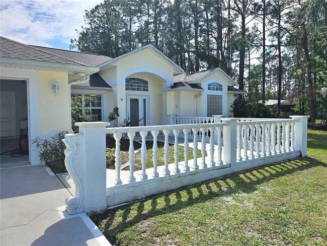 38 Woodward Ln in Palm Coast, FL - Foto de edificio - Building Photo