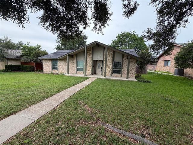 property at 2003 Statler Dr