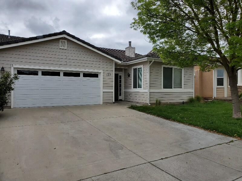 155 Waterfall Rd in Templeton, CA - Building Photo