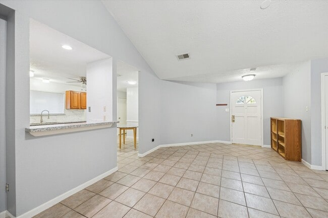 3615 Kingston Vale Dr in Houston, TX - Foto de edificio - Building Photo