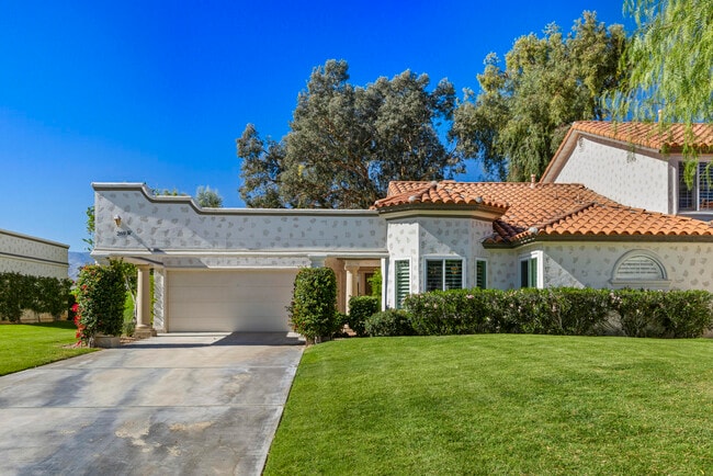 269 Vista Royale Cir W in Palm Desert, CA - Building Photo - Building Photo