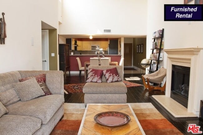 1319 N Detroit St in Los Angeles, CA - Building Photo - Building Photo