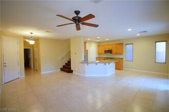 9519 Knopfler Ln in Las Vegas, NV - Building Photo - Building Photo