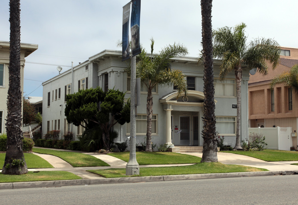 1517 E Ocean Blvd in Long Beach, CA - Foto de edificio