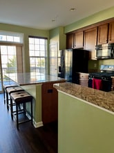 23141 Foxglove Way in California, MD - Foto de edificio - Building Photo