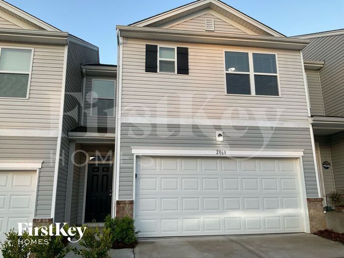 2068 Cypress Village Dr NW in Concord, NC - Foto de edificio