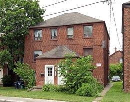 876 Millwood Rd in Toronto, ON - Building Photo