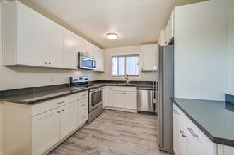 2516 S 286th Pl in Federal Way, WA - Building Photo - Building Photo