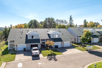 Settlers Ridge Townhomes in Cloquet, MN - Building Photo - Building Photo