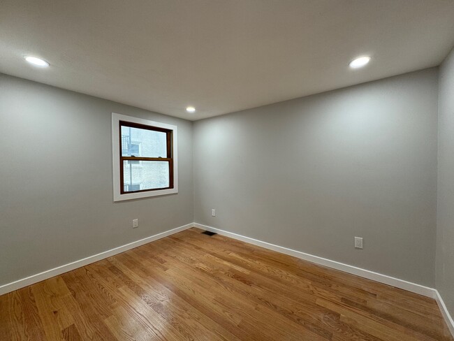 41 Ashford St, Unit 3