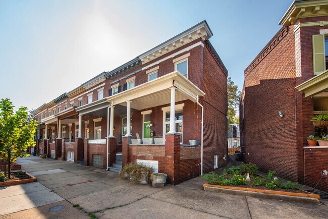 215 W 27th St in Baltimore, MD - Building Photo - Building Photo