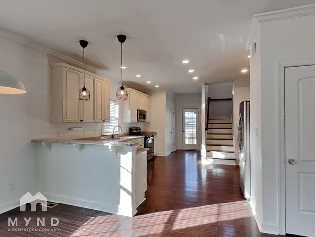 211 Idlewild Ave in Raleigh, NC - Foto de edificio - Building Photo