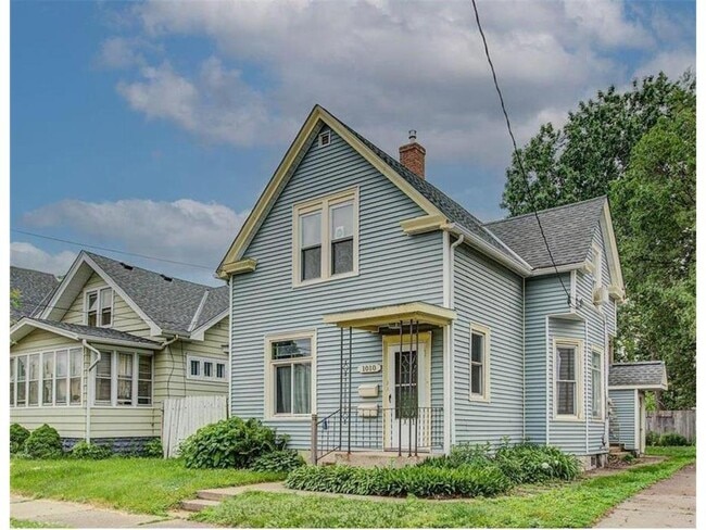 property at 1010 NE 20th Ave