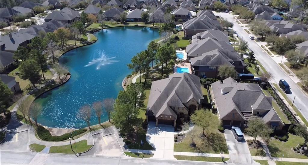 18619 Duke Lake Dr in Spring, TX - Building Photo