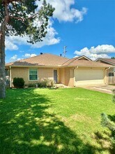 9109 NW 101st St in Yukon, OK - Building Photo - Building Photo