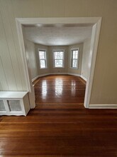 558 Main St in Medford, MA - Foto de edificio - Building Photo