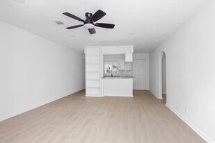 16016 Green Manor Dr in Humble, TX - Building Photo