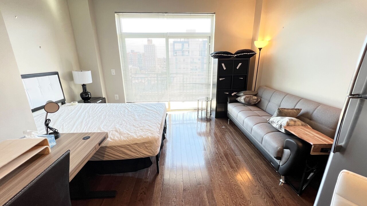 1215 Broadway-Unit -Studio Apt With Balcony in Queens, NY - Building Photo