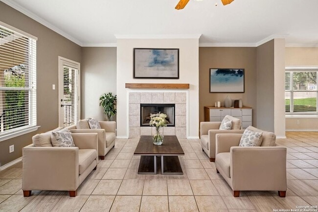 property at 207 Verde Ridge