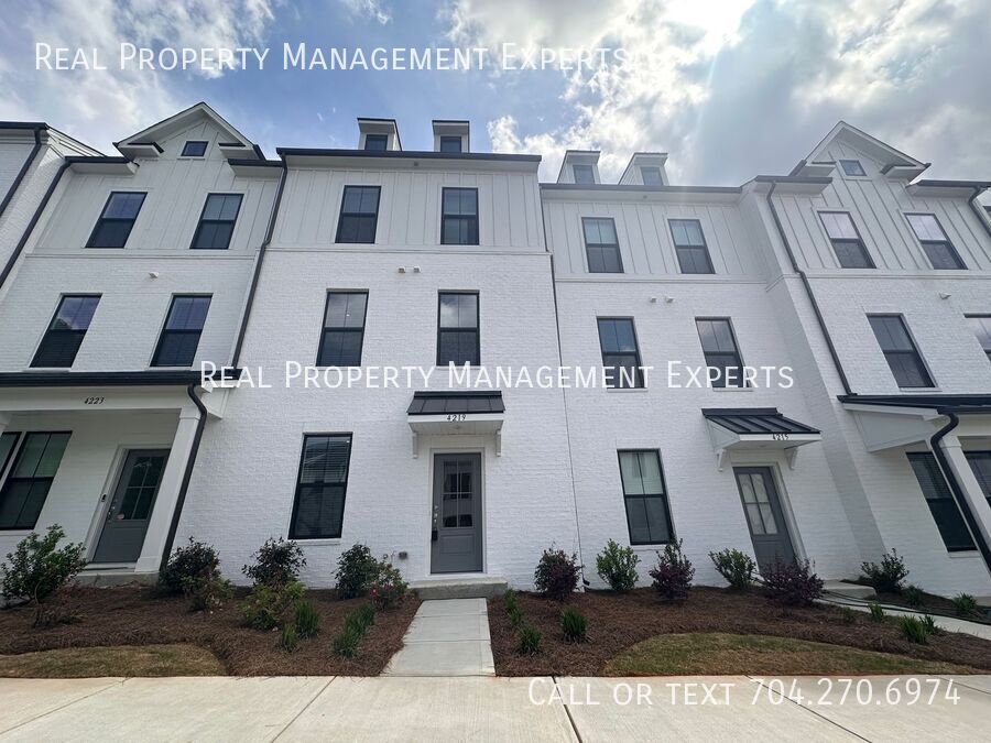 4219 Alexander Vw Dr in Charlotte, NC - Building Photo