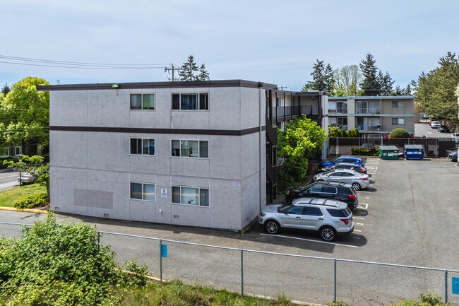 220 SW 112th St in Seattle, WA - Building Photo - Building Photo