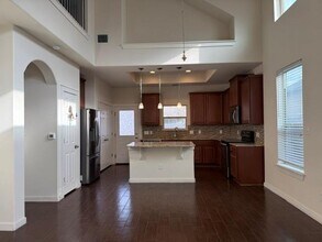 16101 Hawthorne Heights Trail in Austin, TX - Building Photo - Building Photo