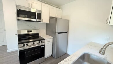 224 Grape Hollow Rd in Holmes, NY - Building Photo - Building Photo