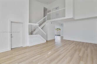 8501 NW 191st St in Hialeah, FL - Building Photo - Building Photo