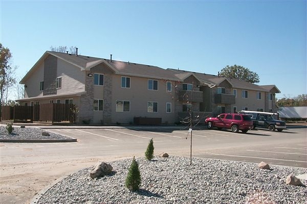 Countryside I, II, III & IV Apartments in Alma, MI - Building Photo