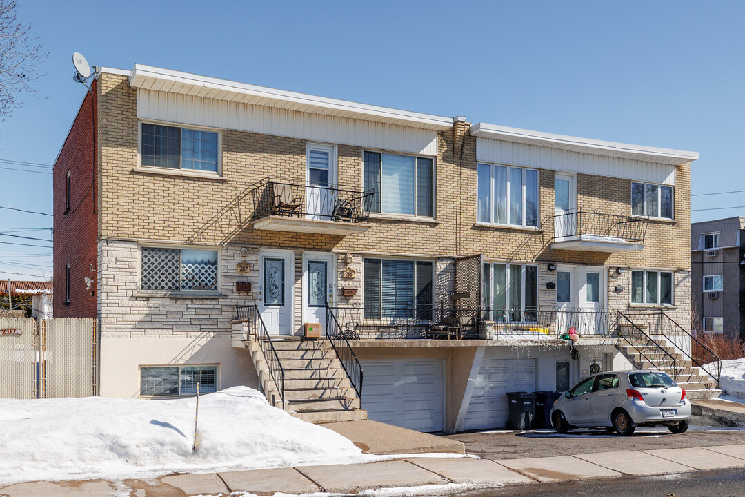 285A Laval Boul in Laval, QC - Building Photo