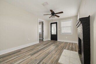 106 W Haya St in Tampa, FL - Foto de edificio - Building Photo