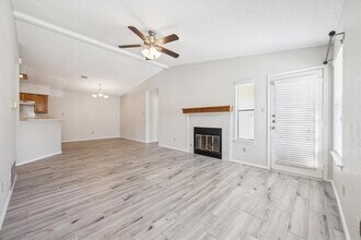 13008 Steeple-Chase Dr in Austin, TX - Building Photo - Building Photo