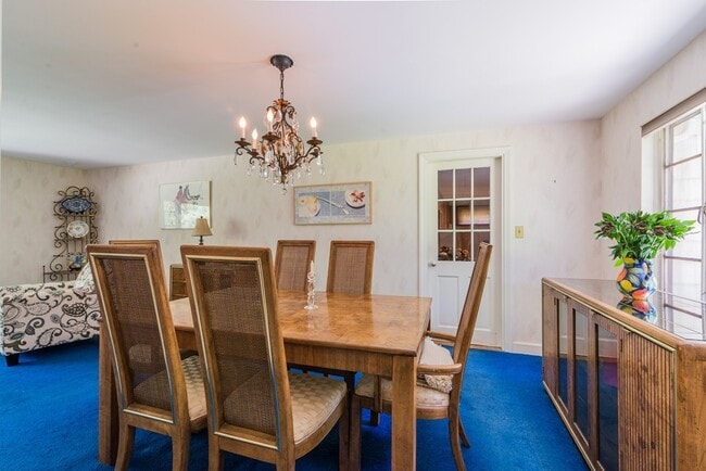 16 Lafayette Rd, Unit 11A in Newton, MA - Building Photo - Building Photo