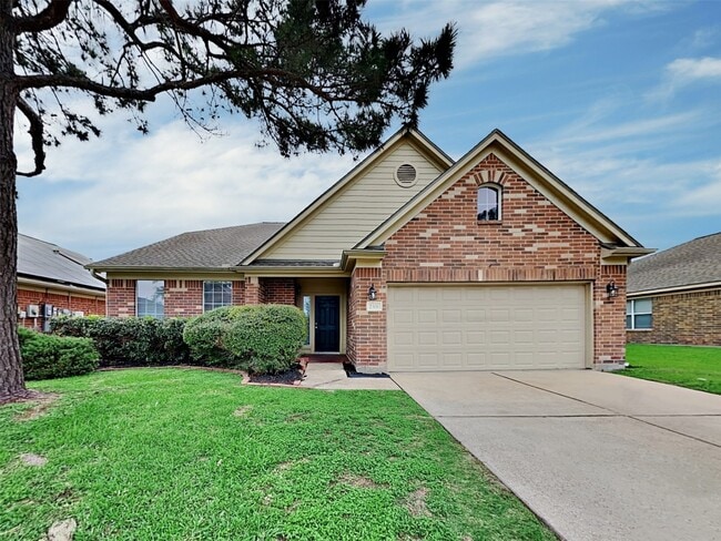 2306 Hollyfield Ln