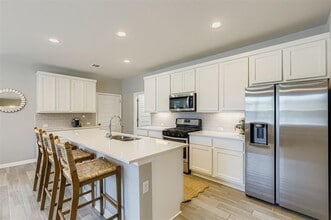 2717 Grizzly Wy in Leander, TX - Building Photo - Building Photo