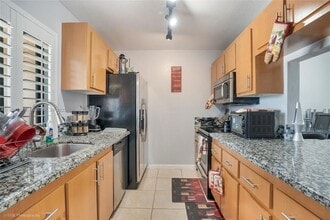 10425 NW 3rd St in Pembroke Pines, FL - Building Photo - Building Photo