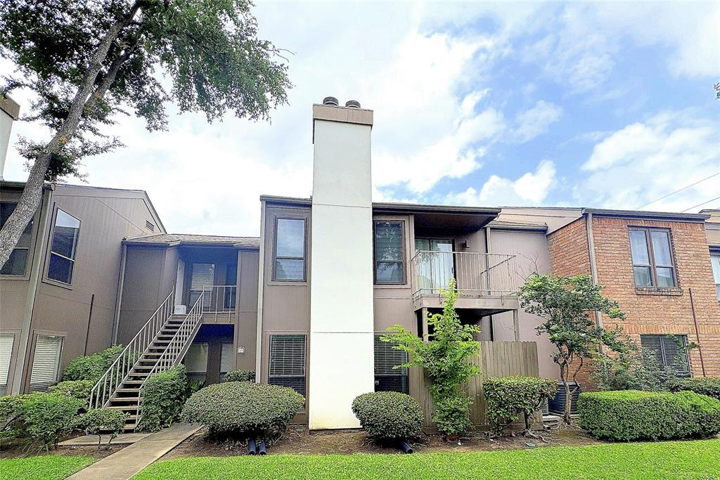 1201 Bering Dr in Houston, TX - Building Photo