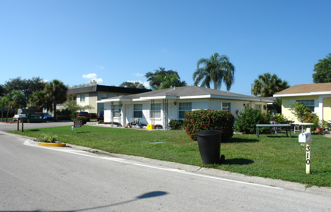 400 S Nimbus Ave in Clearwater, FL - Building Photo - Building Photo