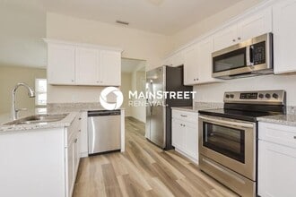 245 Williams Ave in Orange City, FL - Building Photo - Building Photo