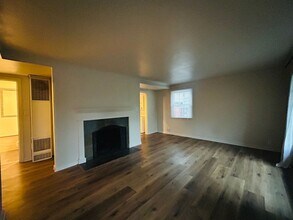 5042 Fauntleroy Wy SW in Seattle, WA - Building Photo - Building Photo